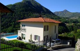 Villa – Argegno, Comer See, Lombardei,  Italien. 1 400 000 €
