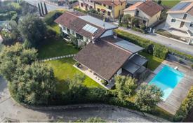 Villa – Lonato del Garda, Lombardei, Italien. 1 590 000 €