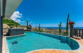 Villa – Adeje, Santa Cruz de Tenerife, Kanarische Inseln (Kanaren),  Spanien. 3 690 000 €